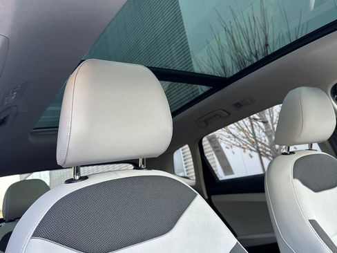 New 2026 Volkswagen Taos SE image 16