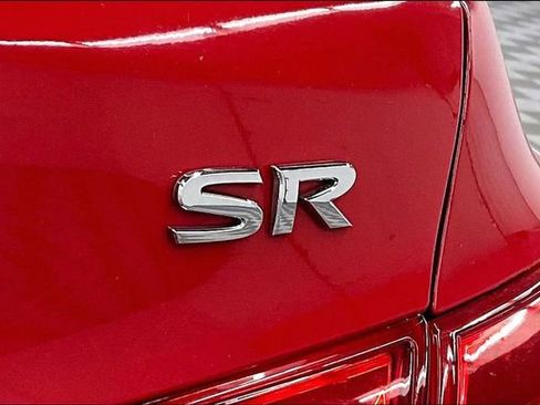 Used 2019 Nissan Sentra SR FWD image 9