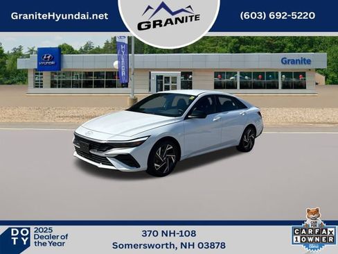 Used 2025 Hyundai Elantra SEL FWD image 1