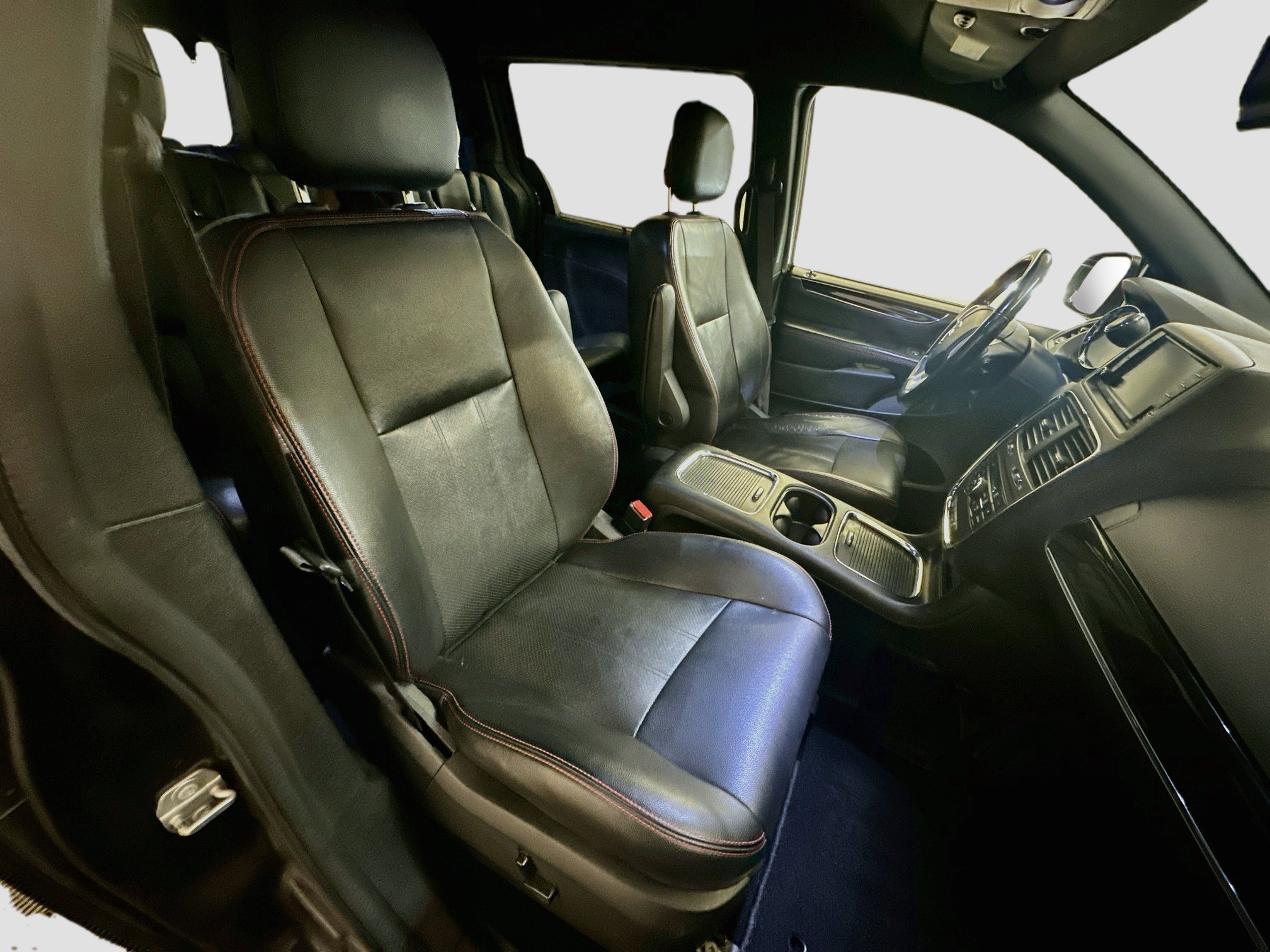 Used 2018 Dodge Grand Caravan GT FWD image 33