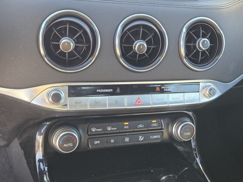 Used 2022 Kia Stinger GT-Line w/ Sun & Sound Package RWD image 22
