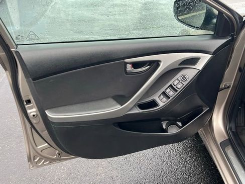 Used 2016 Hyundai Elantra Value Edition image 9