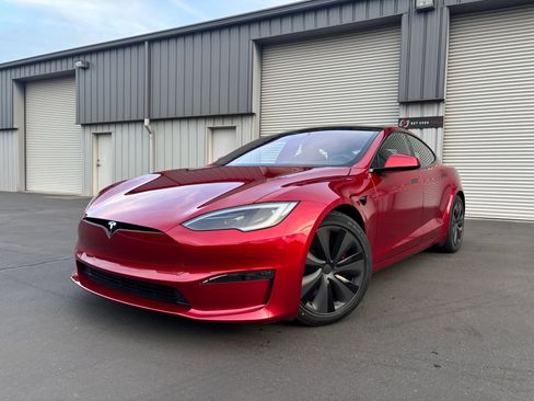 Used 2023 Tesla Model S Standard Range image 5