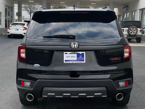 Certified 2022 Honda Passport TrailSport image 5
