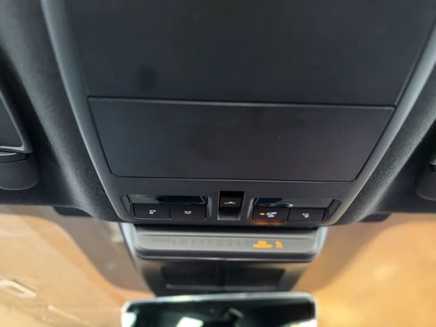 Used 2025 MAZDA MAZDA3 Hatchback w/Premium Plus Pkg image 42