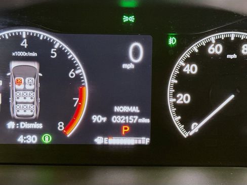 Used 2024 Honda Pilot Touring image 12