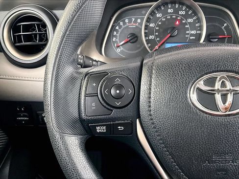 Used 2015 Toyota RAV4 XLE FWD image 11