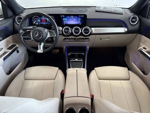 Certified 2024 Mercedes-Benz EQB 250+ image 8