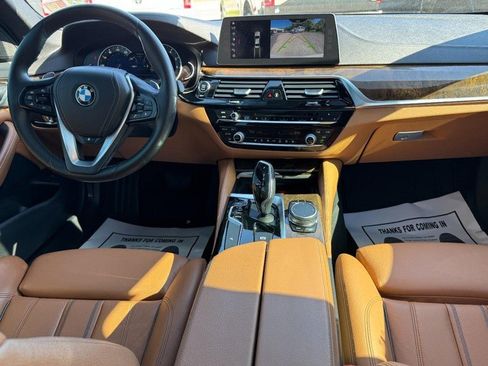 Used 2018 BMW 530i xDrive AWD/4WD image 13