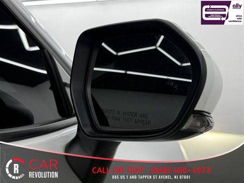 Used 2025 Toyota Camry XSE FWD image 33