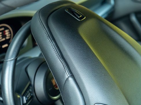 Certified 2025 Porsche 911 Carrera RWD image 37
