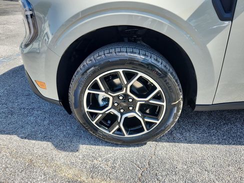 Certified 2025 Ford Maverick Lariat image 25