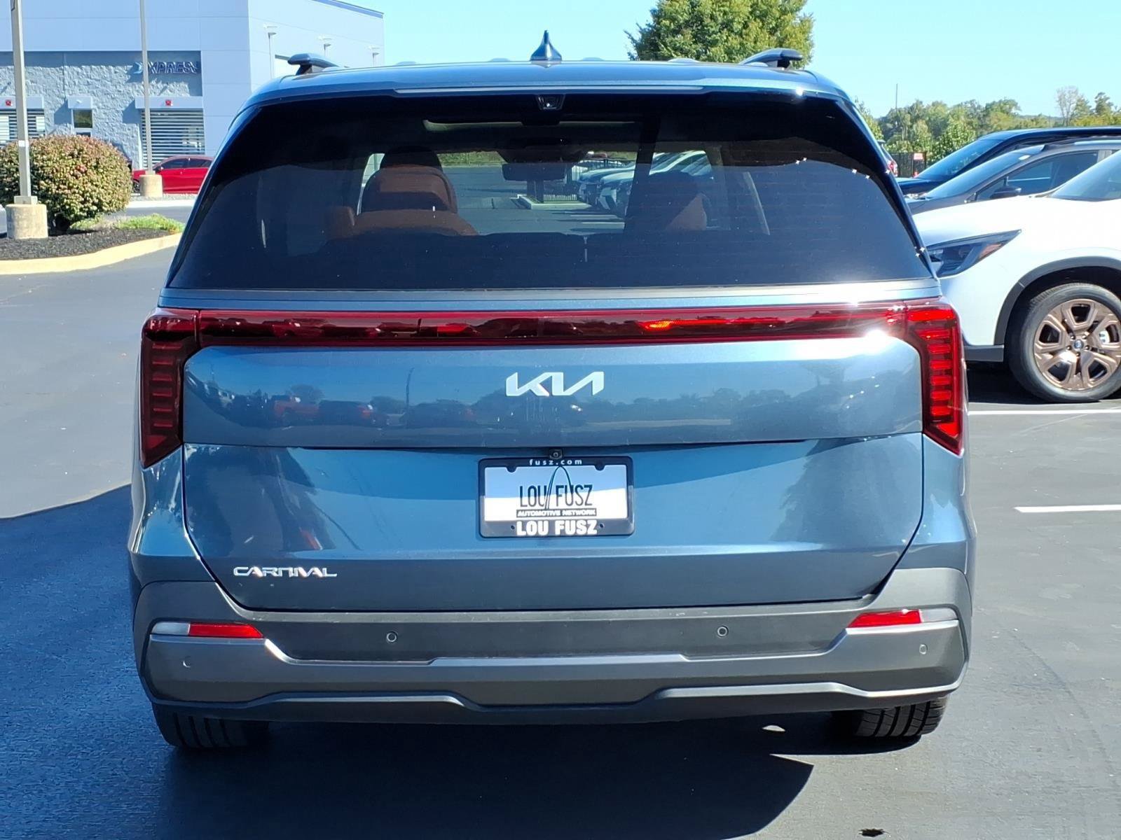 Used 2025 Kia Carnival SX Prestige FWD image 32