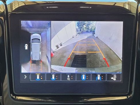 Used 2020 Chevrolet Traverse High Country image 13