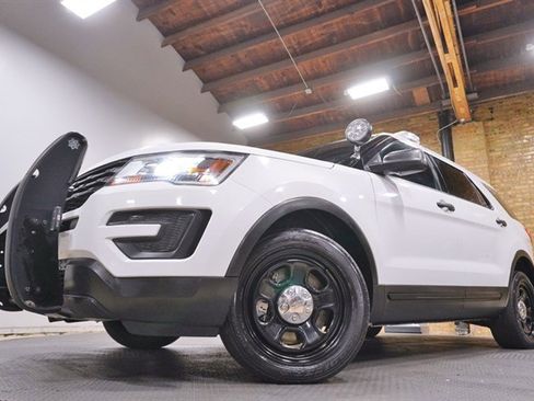 Used 2019 Ford Explorer 4WD Police Interceptor image 3