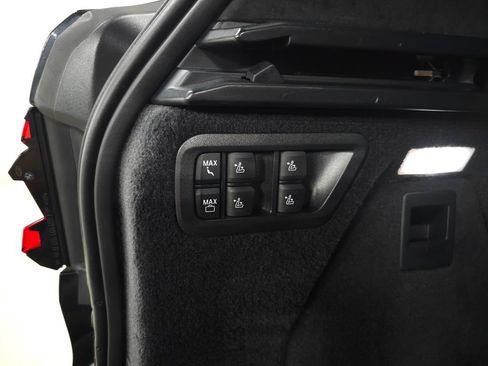 Used 2024 BMW X7 xDrive40i w/ Executive Package AWD/4WD image 10