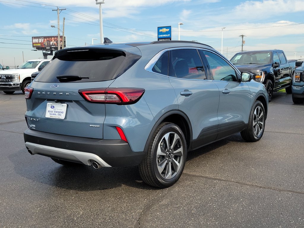 Certified 2023 Ford Escape Platinum AWD/4WD image 4