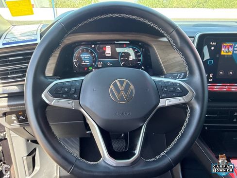 Used 2025 Volkswagen Atlas SE AWD/4WD image 26