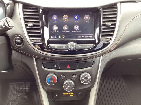 Used 2022 Chevrolet Trax LT w/ LT Convenience Package AWD/4WD image 18