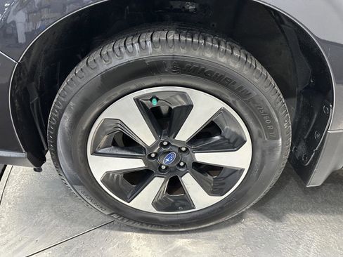 Used 2017 Subaru Forester 2.5i w/ Alloy Wheel Package image 9