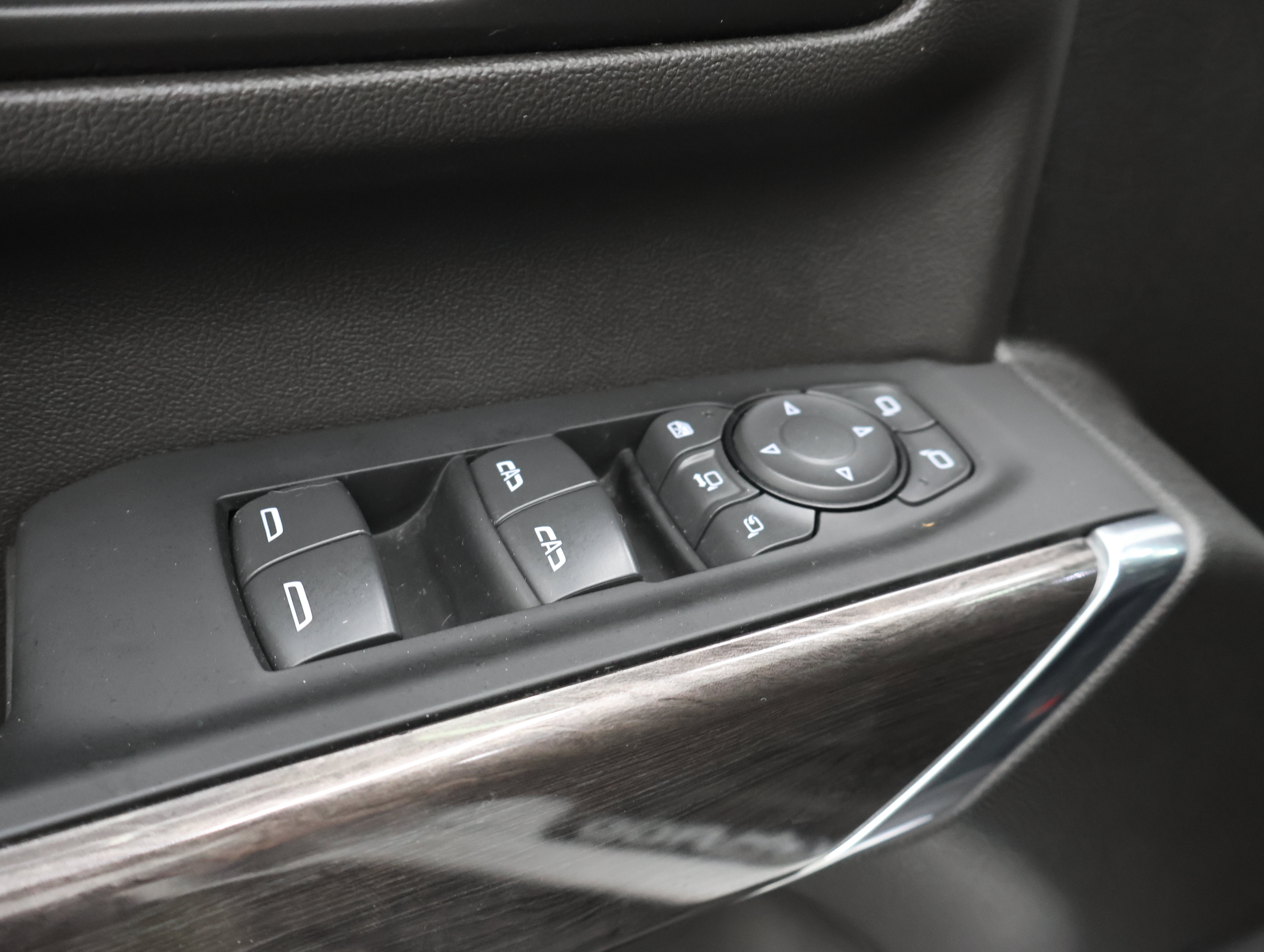 Used 2023 Chevrolet Silverado 2500 LTZ AWD/4WD image 43