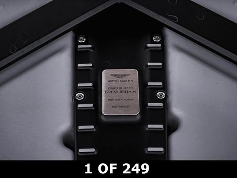 Used 2023 Aston Martin V12 Vantage Roadster image 39