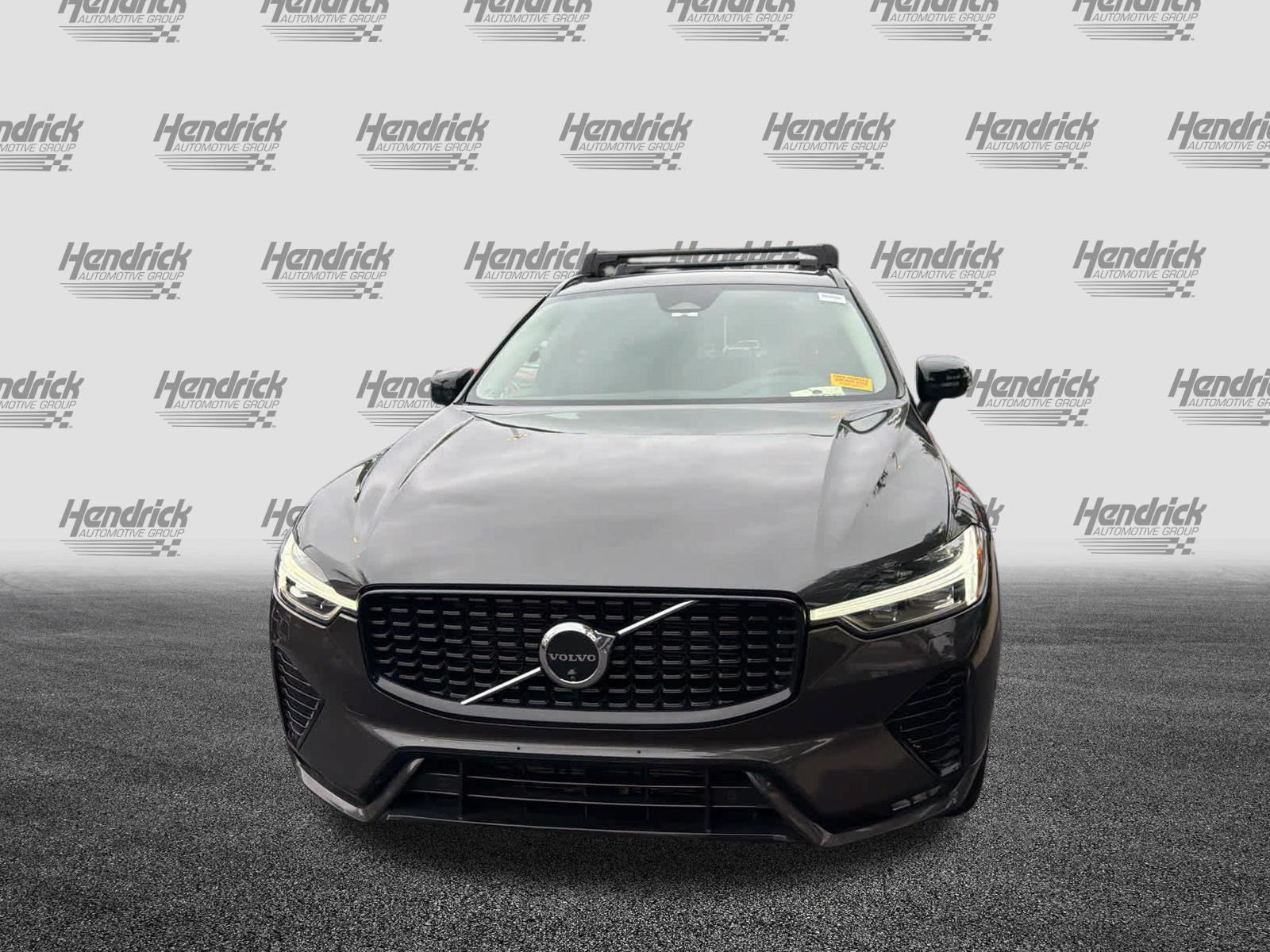 Certified 2025 Volvo XC60 B5 Plus AWD/4WD image 5