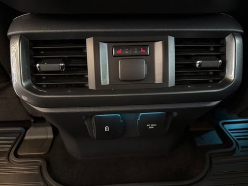 Used 2022 Ford F150 Lariat w/ Equipment Group 502A High AWD/4WD image 13