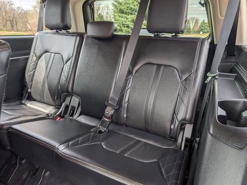 Used 2019 Ford Expedition Max Platinum image 17