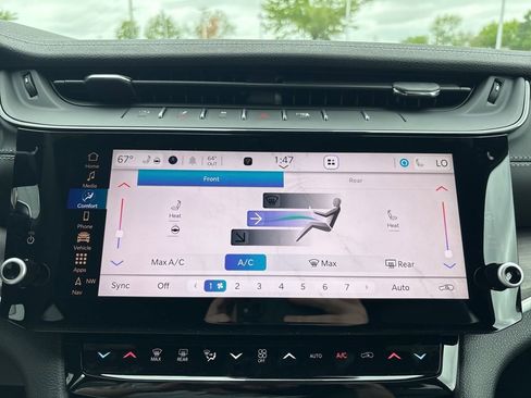 New 2026 Jeep Grand Cherokee L Limited AWD/4WD image 4