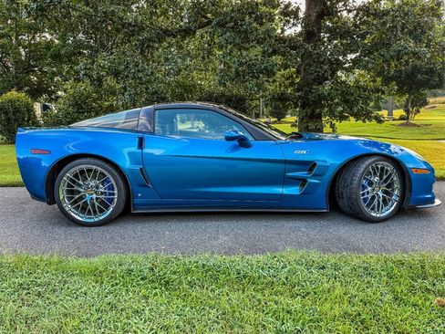 Used 2009 Chevrolet Corvette ZR1 w/ Preferred Equipment Group RWD image 36