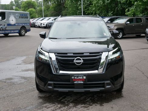 Certified 2024 Nissan Pathfinder SV AWD/4WD image 8