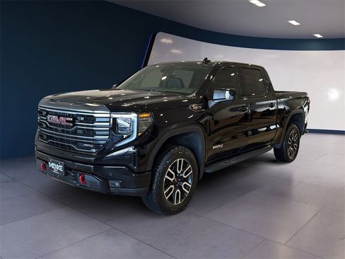 Used 2022 GMC Sierra 1500 AT4 w/ AT4 Premium Package image 3