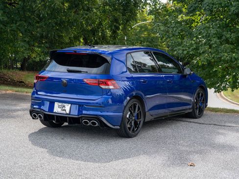 Used 2024 Volkswagen Golf R 2.0T image 7