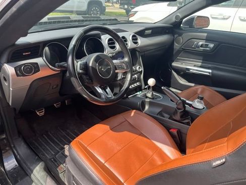Used 2019 Ford Mustang GT Premium w/ Black Accent Package RWD image 8