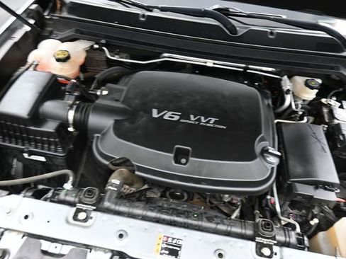 Used 2022 Chevrolet Colorado LT w/ LT Convenience Package image 30