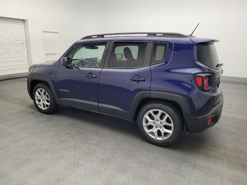 Used 2016 Jeep Renegade Latitude image 3