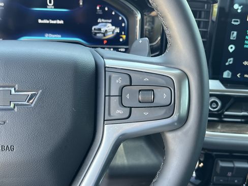 Used 2025 Chevrolet Silverado 1500 LT Trail Boss w/ Convenience Package II AWD/4WD image 13