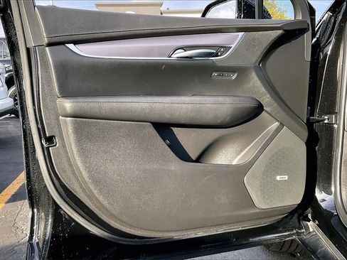 Used 2018 Cadillac XT5 Premium Luxury image 20