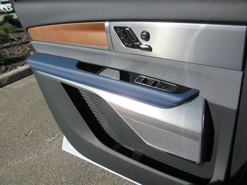 New 2026 Cadillac Vistiq Premium Luxury image 27