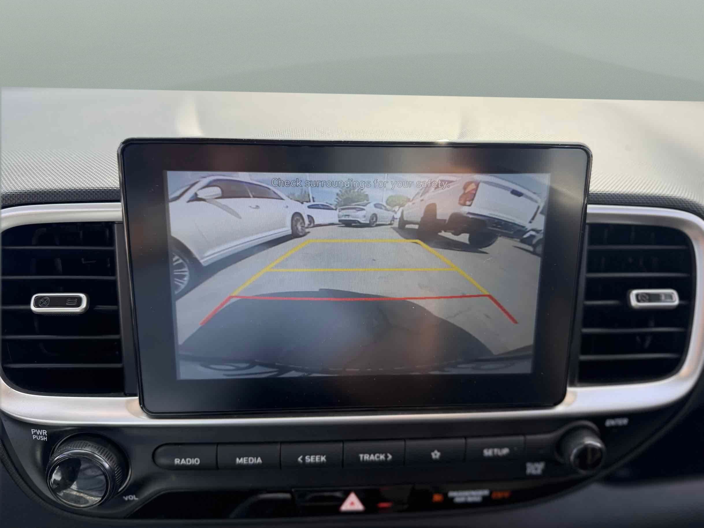 Used 2021 Hyundai Venue SE FWD image 15