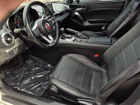 Used 2017 FIAT 124 Spider Lusso RWD image 21