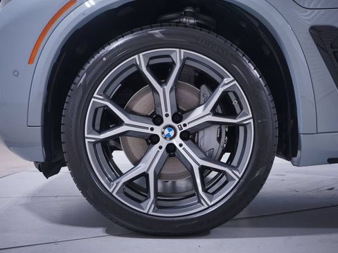 Used 2026 BMW X5 xDrive50e w/ M Sport Package AWD/4WD image 2