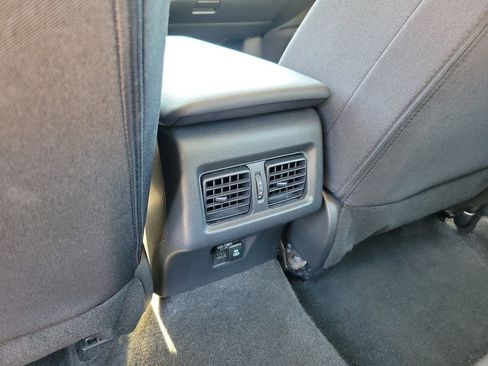 Used 2025 Toyota Camry LE image 12