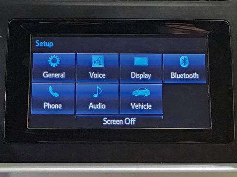 Used 2019 Toyota Highlander LE image 22