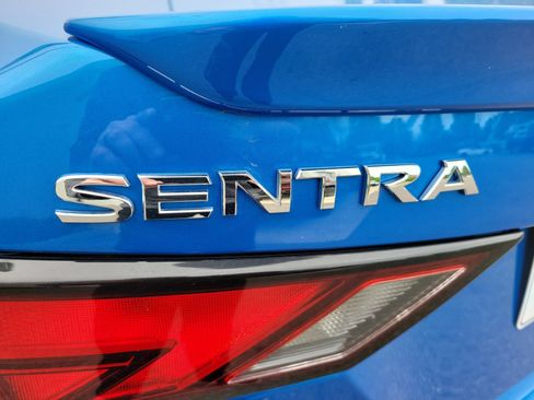 Used 2023 Nissan Sentra SR w/ SR Premium Package FWD image 27