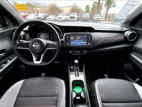 Used 2023 Nissan Kicks SR w/ SR Premium Package image 11