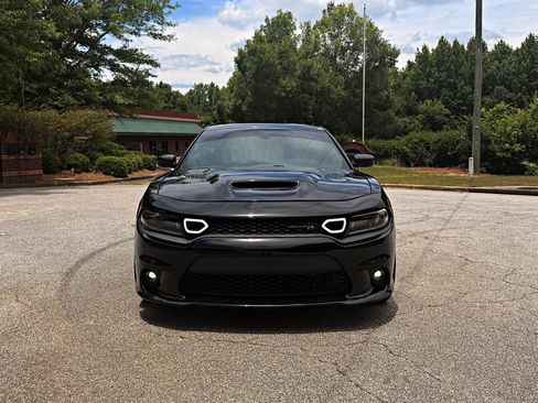 Used 2019 Dodge Charger Scat Pack w/ Dynamics Package RWD image 2