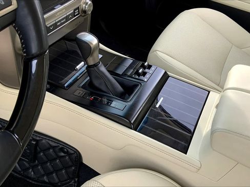 Used 2021 Lexus GX 460 Premium image 16