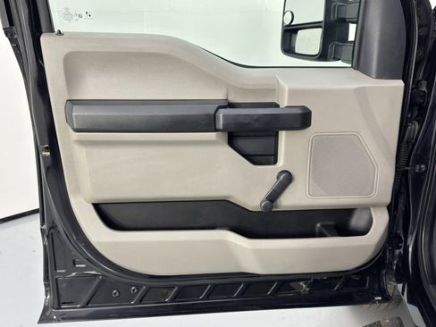 Used 2022 Ford F250 XL w/ STX Appearance Package image 34